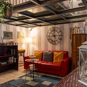 https://crystal-loft-luxury-milano.italymilanhotels.net
